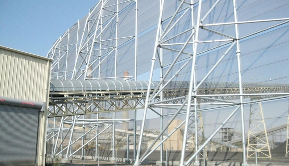 Comportamento da corrosão de estruturas galvanizadas em Wind Fences