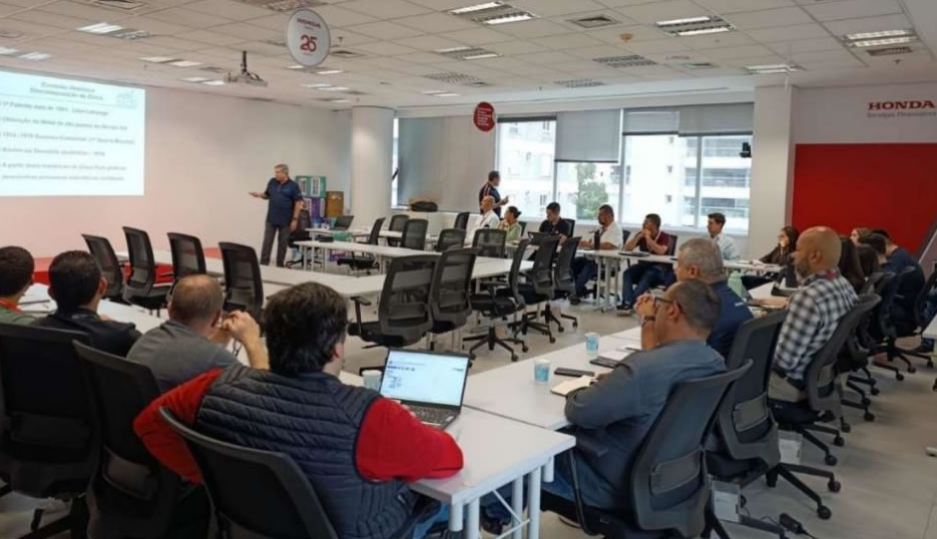 MR Plating realiza workshop técnico exclusivo na Honda Motos com foco em qualidade, estabilidade de processos e gestão de custos