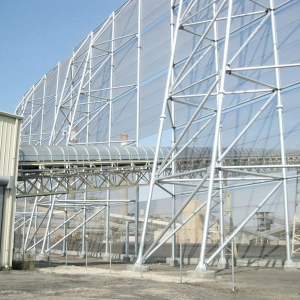 Comportamento da corrosão de estruturas galvanizadas em Wind Fences