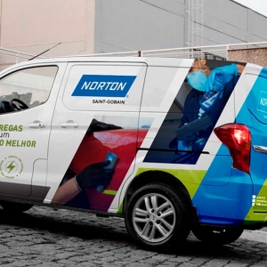 Uso de veículo elétrico para entregas