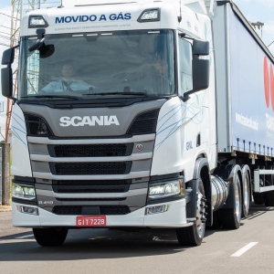 Scania aposta no gás e traz produção para o Brasil