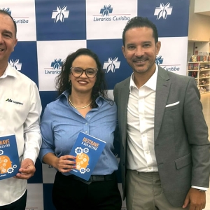 Diretores da ABTS prestigiam lançamento de Destrave a Sua Gestão, novo livro de Cássio de Oliveira